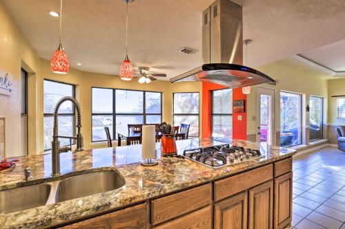 Waterfront Granbury Home with 3 Decks and Lake Access! - image 4