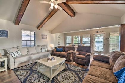 Lakefront Home Less Than 3 Mi to Historic Granbury! - image 3