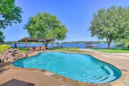 Granbury Getaway with Lakefront Outdoor Oasis!