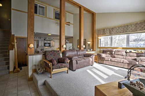 Ski-In and Ski-Out Condo with Mtn Views All-Season Fun! - image 2