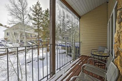 Ski-In and Ski-Out Condo with Mtn Views All-Season Fun! - image 5