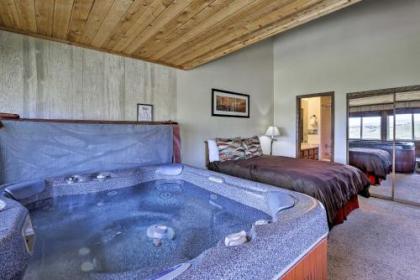 Ski In and Ski Out Granby Ranch Condo with Hot tub