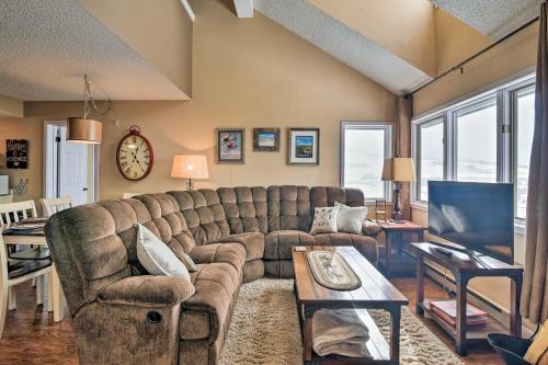 Walk to Ski Lift from Mtn-View Granby Ranch Condo! - main image