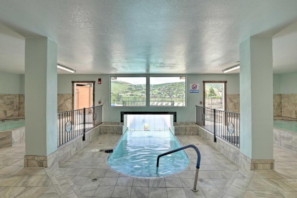 Studio with Pools Near Granby Ranch Ski and Golf - image 5