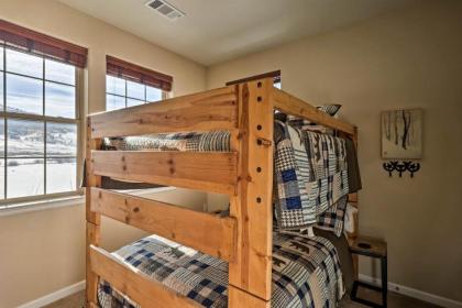 Granby Getaway Cozy Condo 2 Mi to Ski Area! - image 16