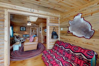 Grand Lake Cabin Escape - image 14