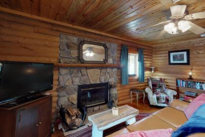 Grand Lake Cabin Escape - image 15