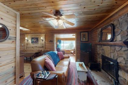 Grand Lake Cabin Escape - image 16