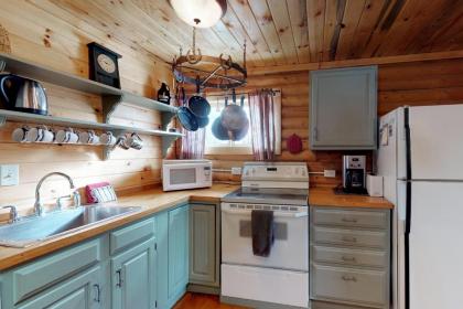 Grand Lake Cabin Escape - image 3