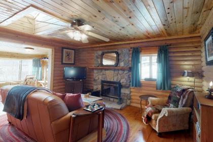 Grand Lake Cabin Escape - image 5