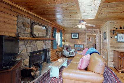 Grand Lake Cabin Escape - image 7