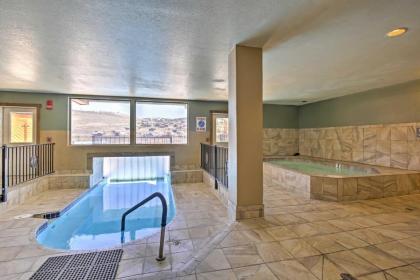 Studio with Resort Amenities 2Mi to Granby Ranch - image 18