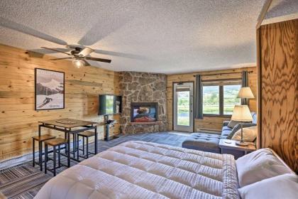 Cozy Couples Studio Resort Pools and Hot Tubs - image 10