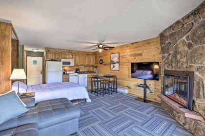 Cozy Couples Studio Resort Pools and Hot Tubs - image 8