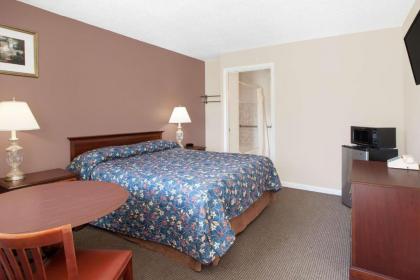 Imperial Inn Grand Blanc - image 8