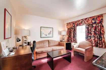 Grand Canyon Plaza Hotel - image 17