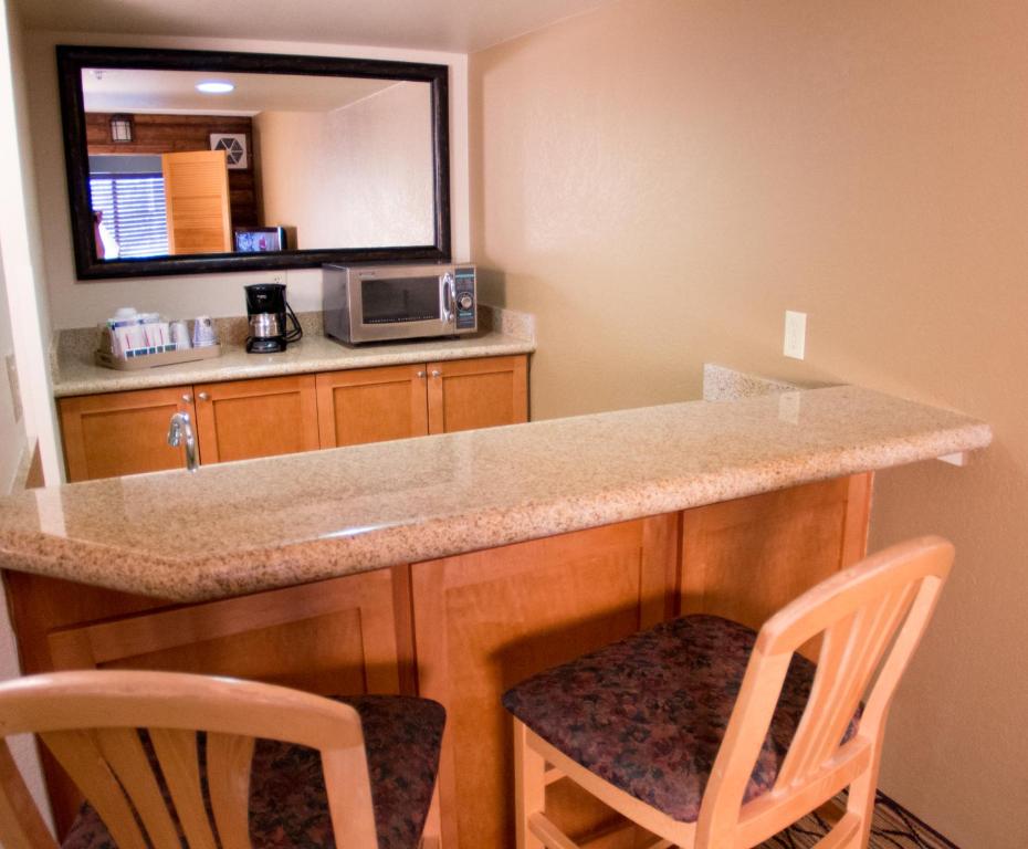 Holiday Inn Express Grand Canyon an IHG Hotel - image 2