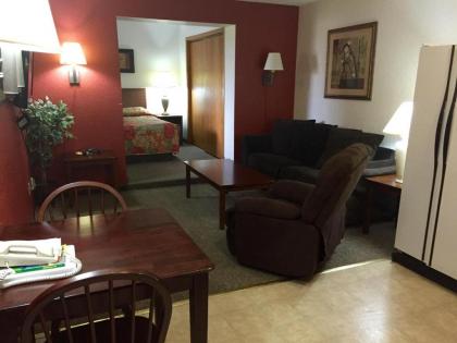 Americas Best Value Inn Grand Forks - image 13