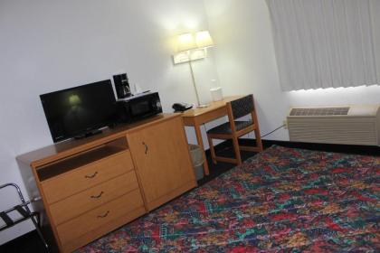 Americas Best Value Inn Grand Forks - image 4