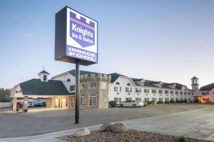 Knights Inn and Suites - Grand Forks - image 11