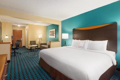 Fairfield Inn Grand Forks - image 11