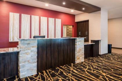 Ramada by Wyndham Grand Forks - image 8