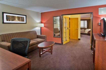 AmericInn by Wyndham Grand Forks - image 13