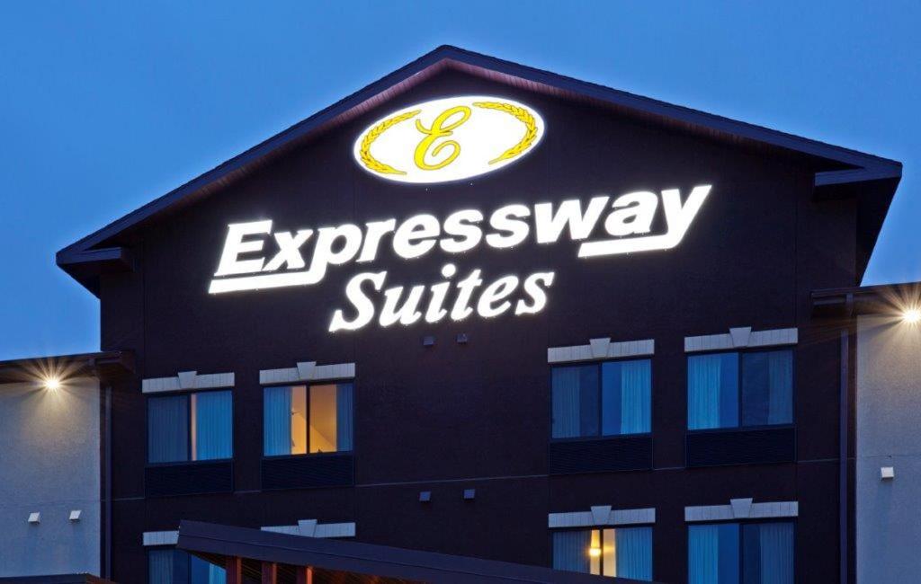 Expressway Suites of Grand Forks - main image