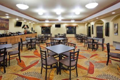 Expressway Suites of Grand Forks - image 12