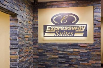 Expressway Suites of Grand Forks - image 4