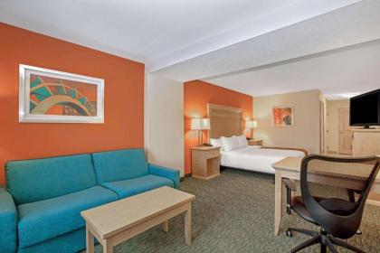 La Quinta by Wyndham Grand Forks - image 11