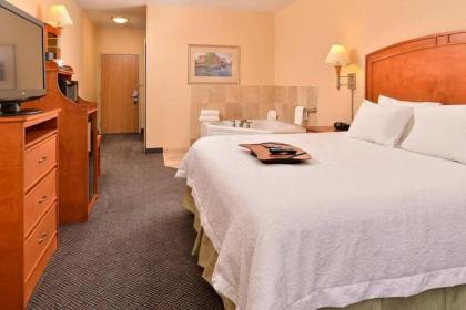 Hampton Inn Grand Island - image 11