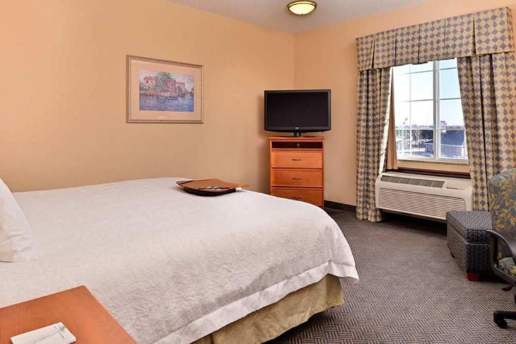 Hampton Inn Grand Island - image 4