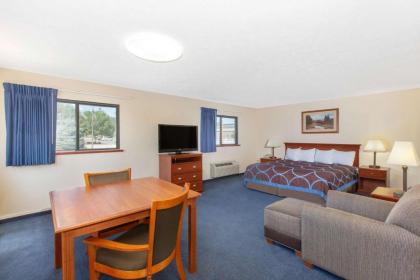 Super 8 by Wyndham Grand Island - image 6