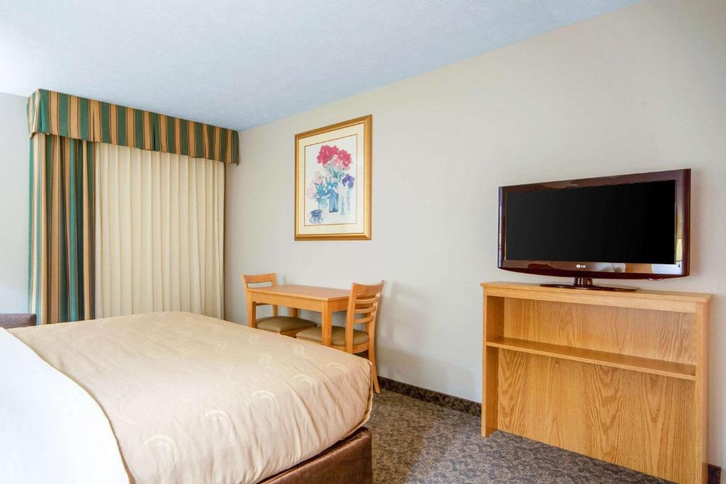 Suburban Extended Stay Hotel I-80 Grand Island - image 7