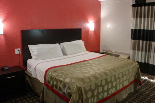 Ramada by Wyndham Grand Junction - image 2