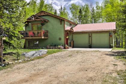 Rocky Mtn Retreat with Balcony Fire Pit and Grill! - image 10