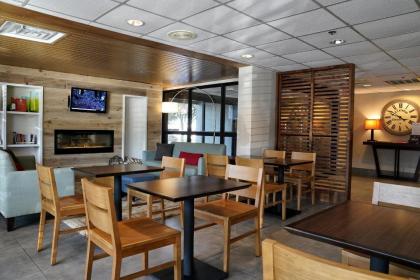 Country Inn & Suites by Radisson Grand Prairie-DFW-Arlington TX - image 20