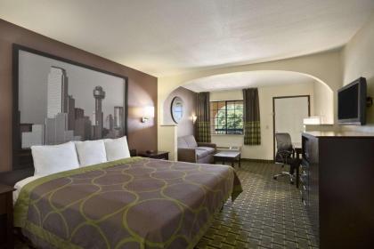 Super 8 by Wyndham Grand Prairie Southwest - image 9