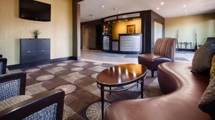 Best Western Plus Arlington North - image 4