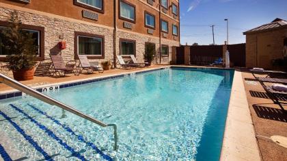 Best Western Plus Arlington North - image 6