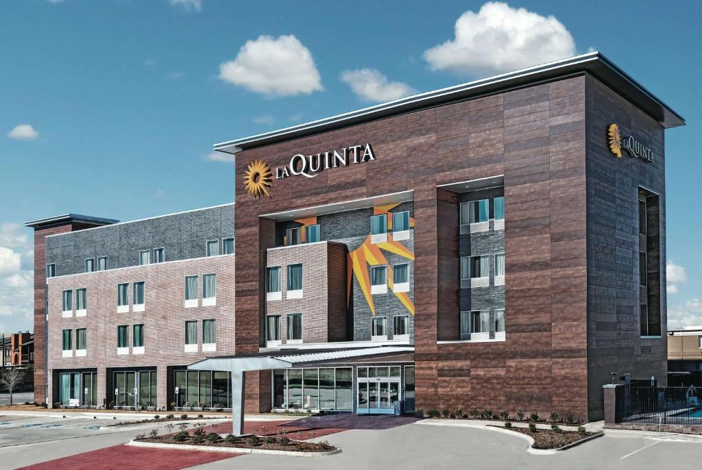 La Quinta by Wyndham Dallas Grand Prairie North - main image