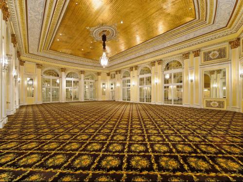 Amway Grand Plaza Hotel Curio Collection by Hilton - image 5