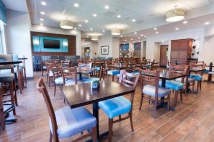 Drury Inn & Suites Grand Rapids - image 1