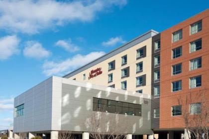 Hampton Inn & Suites Grand Rapids Downtown - image 1