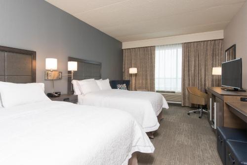 Hampton Inn & Suites Grand Rapids Downtown - image 5