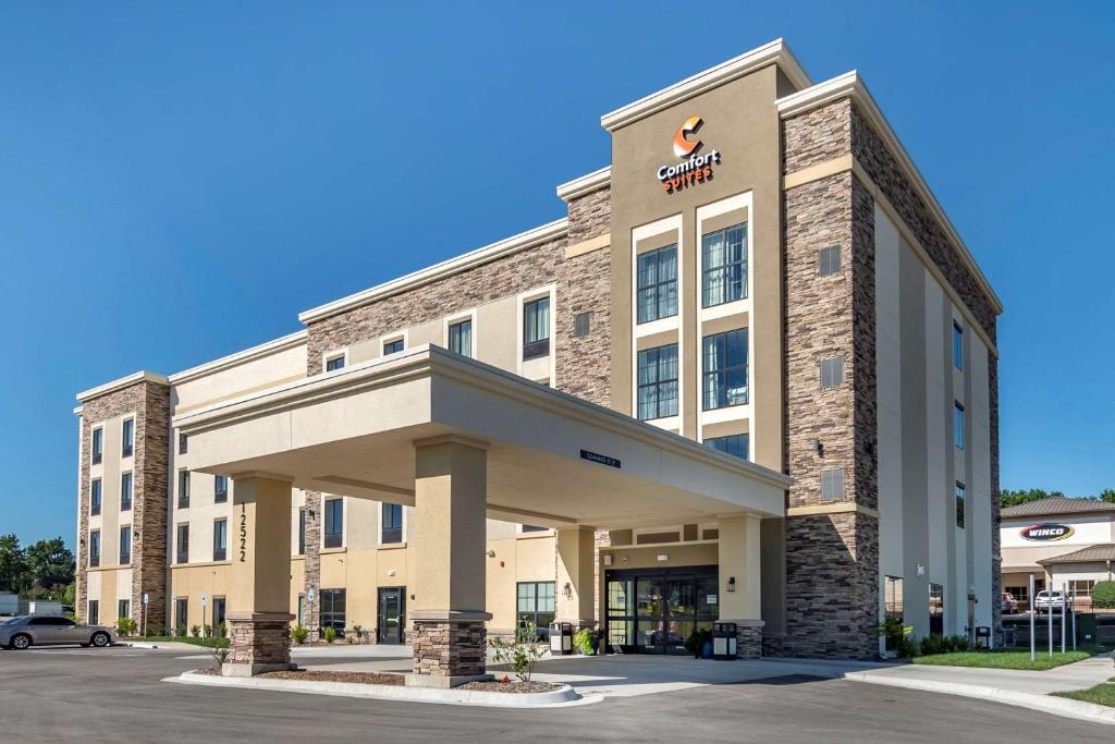 Comfort Suites Grandview - Kansas City - main image