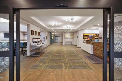 Hampton Inn & Suites Grandville Grand Rapids South - image 12