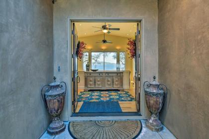 Casa dAmore Extravagant Lakefront Villa! - image 10