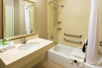 Holiday Inn Express Grants Pass an IHG Hotel - image 20